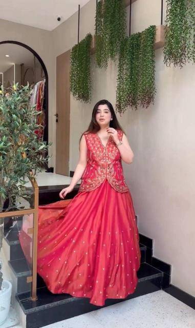 pc 554 simar Exclusive Lehenga choli retailers